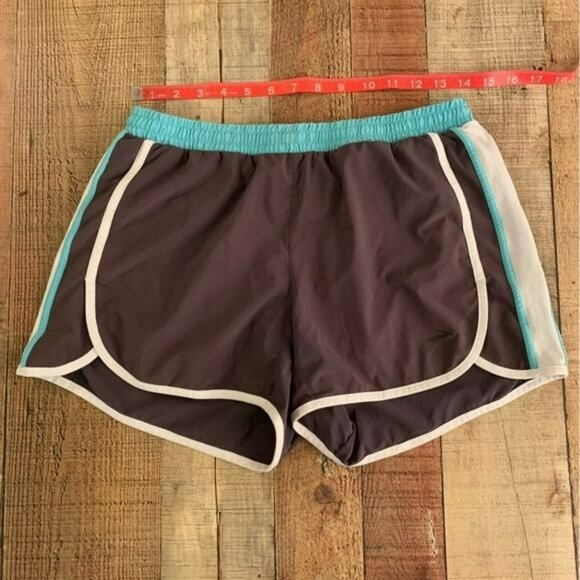 Brooks womens lined running shorts in gray blue and white - Picture 2 of 8